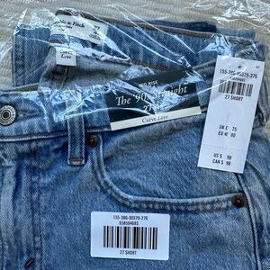 Abercrombie & Fitch Curve Love Mid Rise 90s Straight Jean